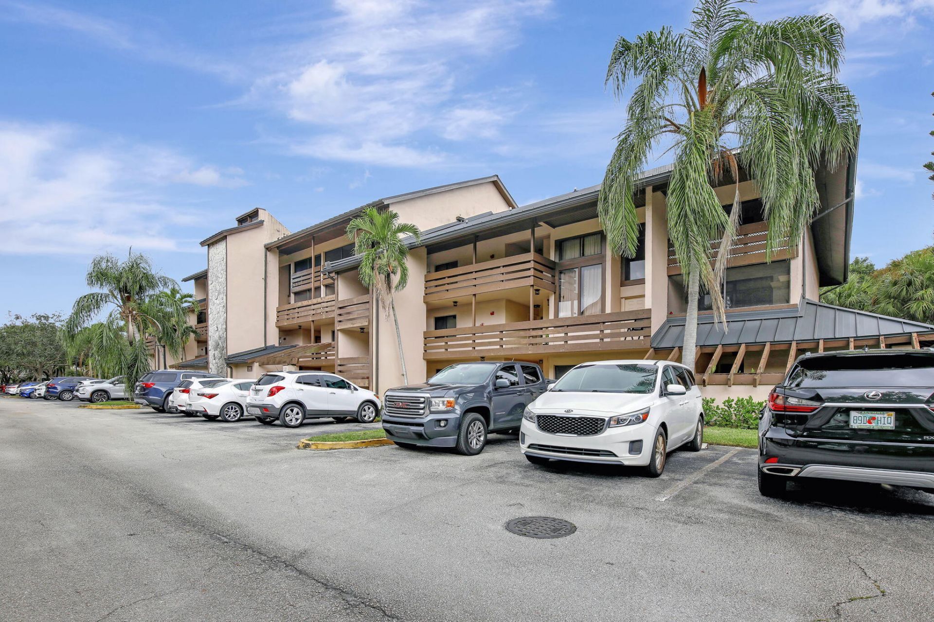 141 SW 96th Terrace, Unit 302, Plantation, FL 33324 Photo