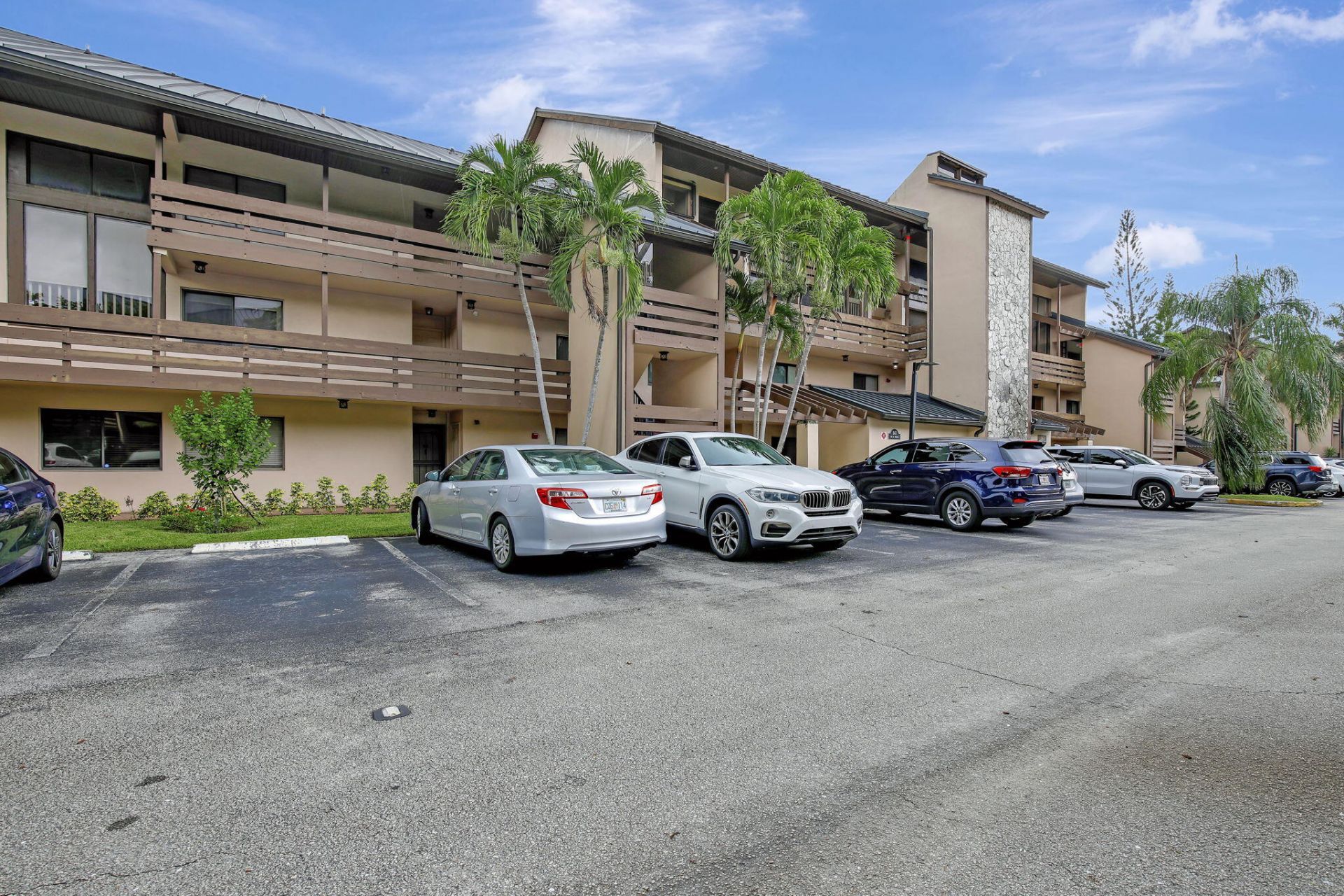 141 SW 96th Terrace, Unit 302, Plantation, FL 33324 Photo