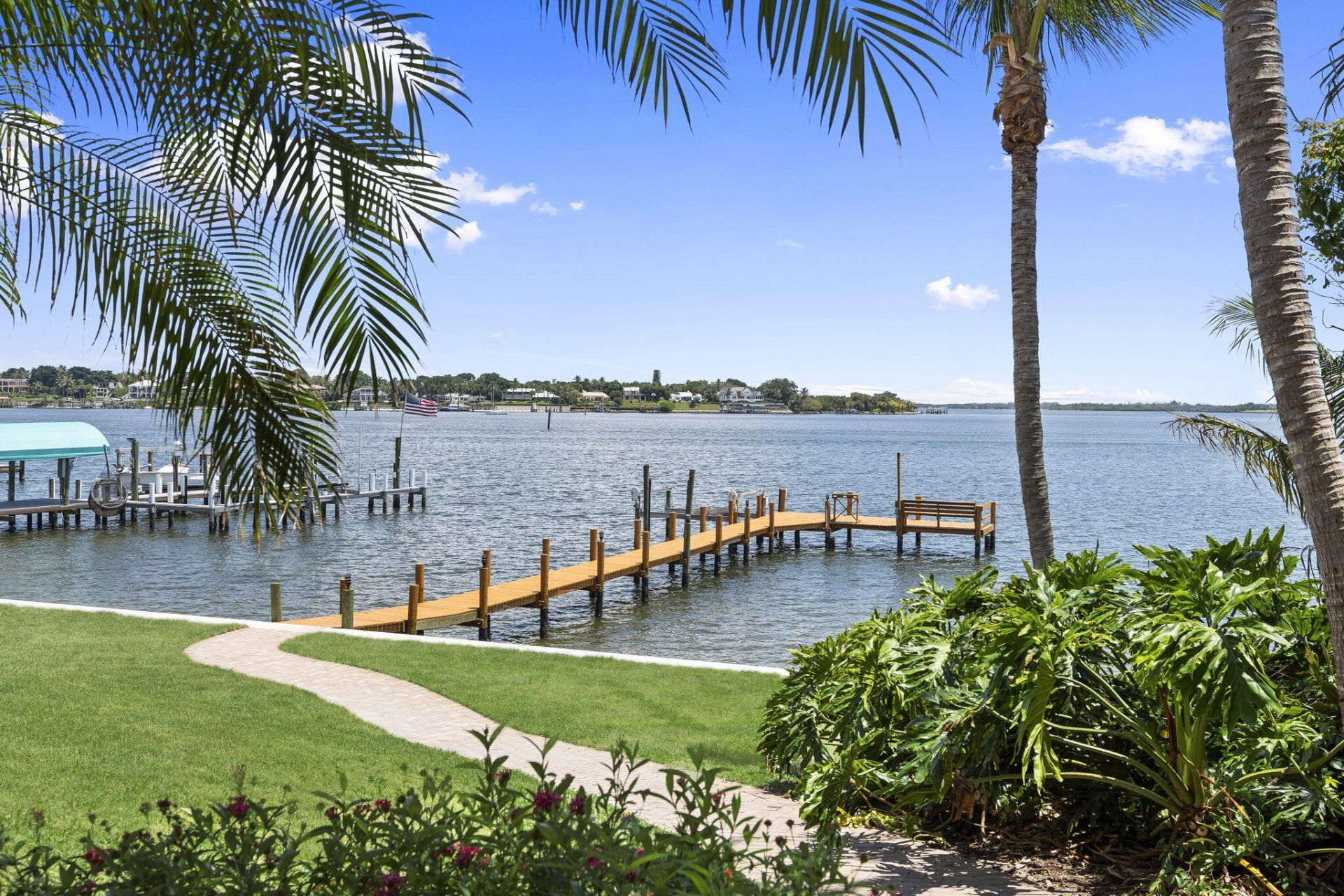 3984 SE Old St Lucie Boulevard, Stuart, FL 34996 Photo