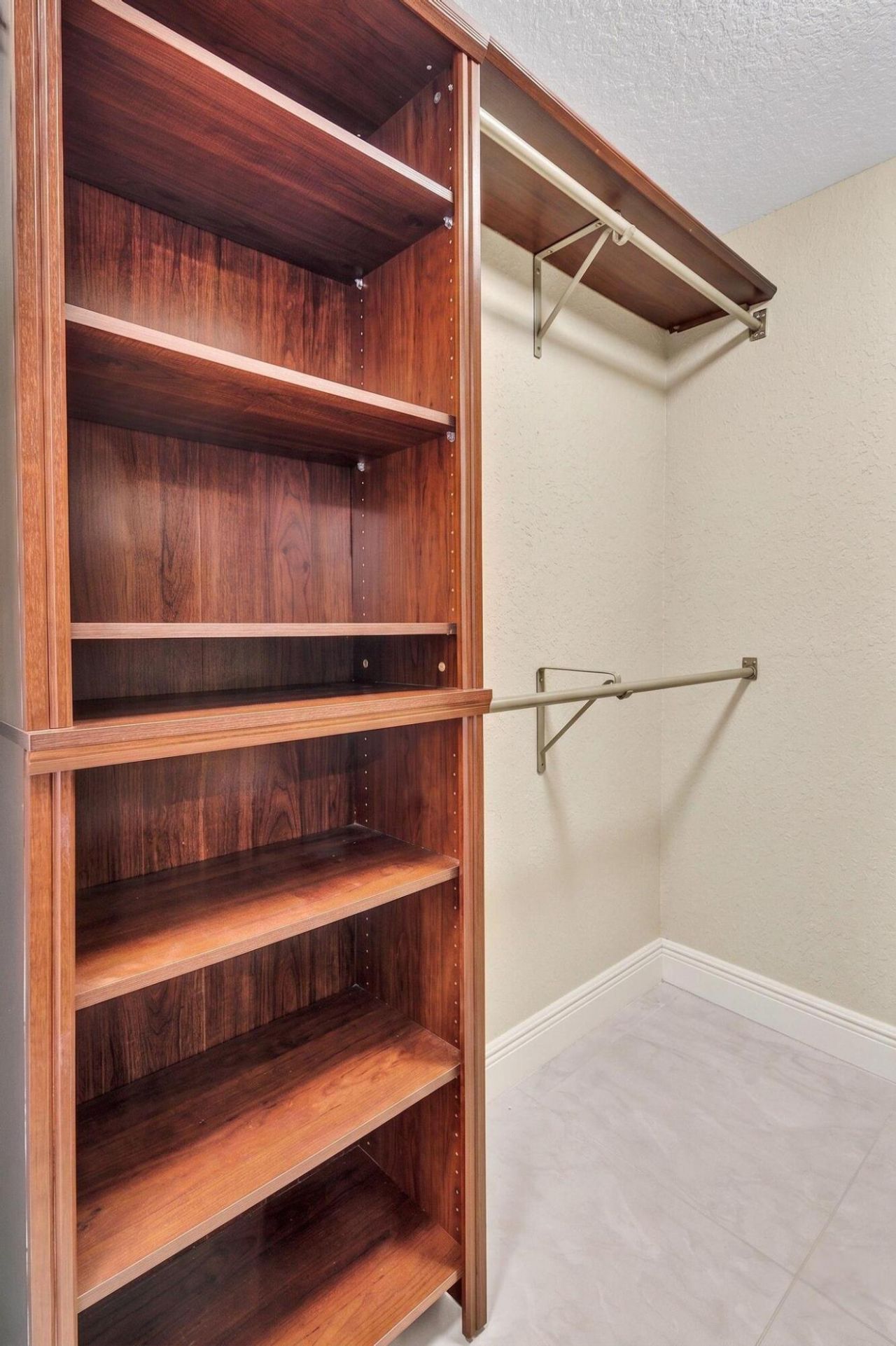 7735 Yardley Drive, Unit 406, Tamarac, FL 33321 Photo