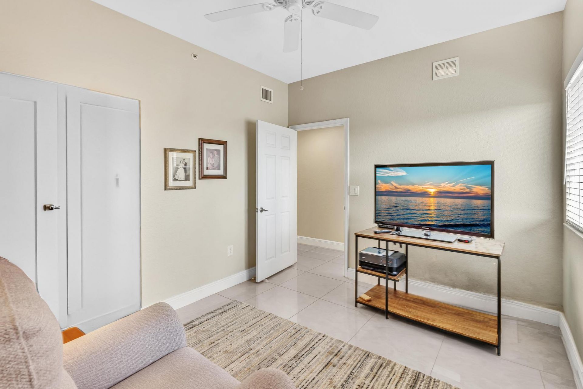 7735 Yardley Drive, Unit 406, Tamarac, FL 33321 Photo