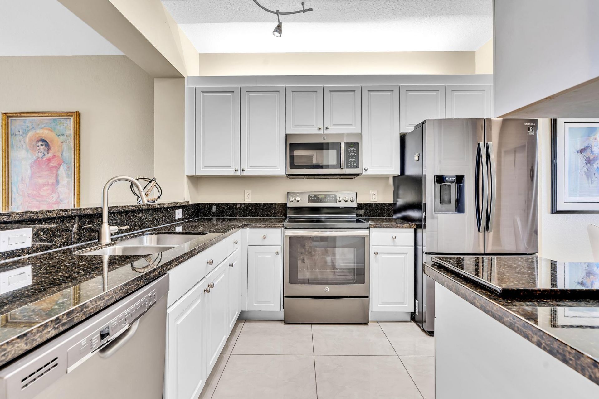 7735 Yardley Drive, Unit 406, Tamarac, FL 33321 Photo
