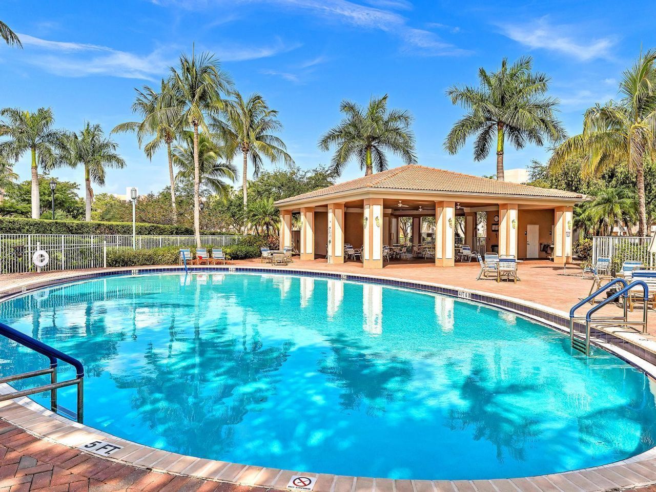 7735 Yardley Drive, Unit 406, Tamarac, FL 33321 Photo