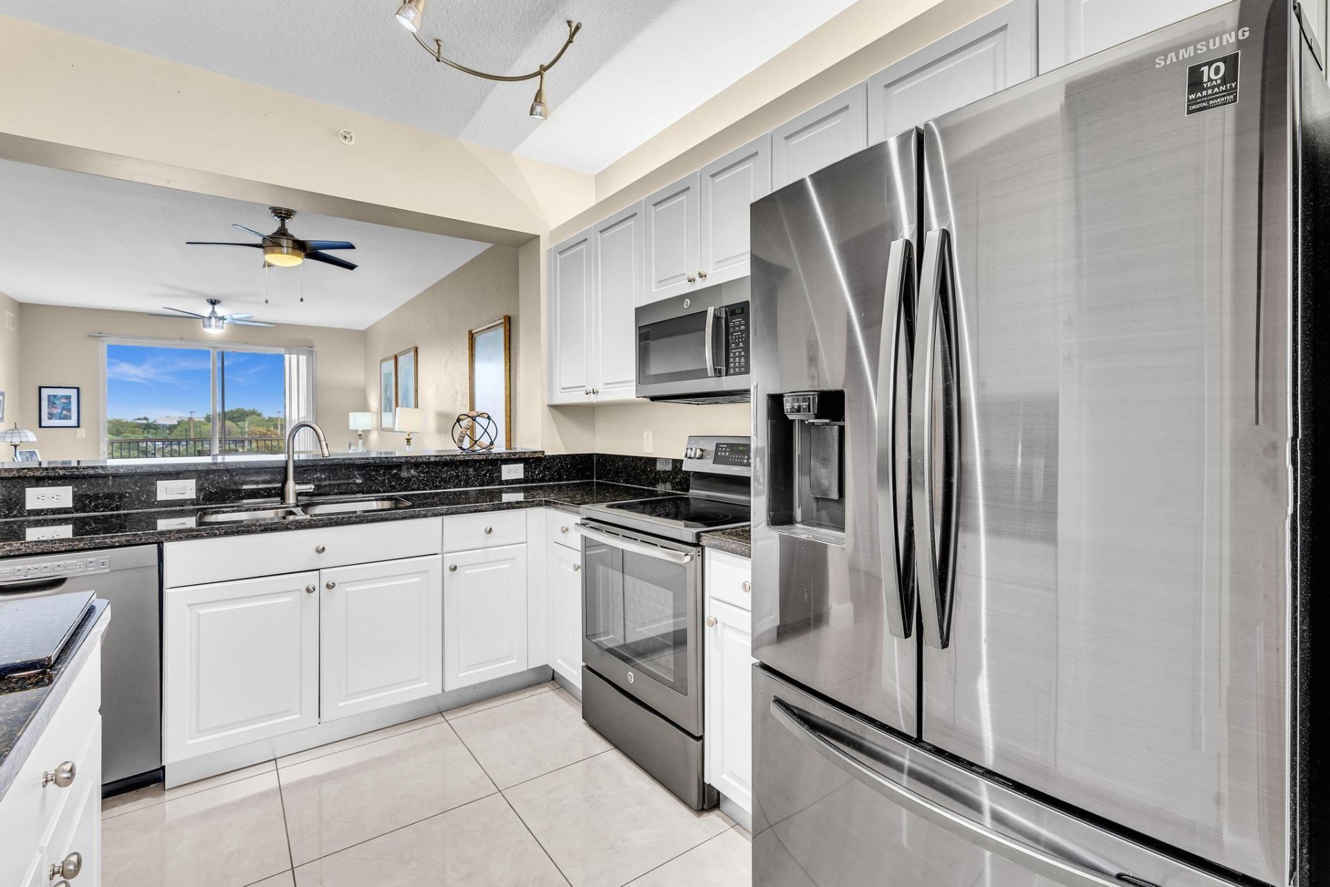 7735 Yardley Drive, Unit 406, Tamarac, FL 33321 Photo