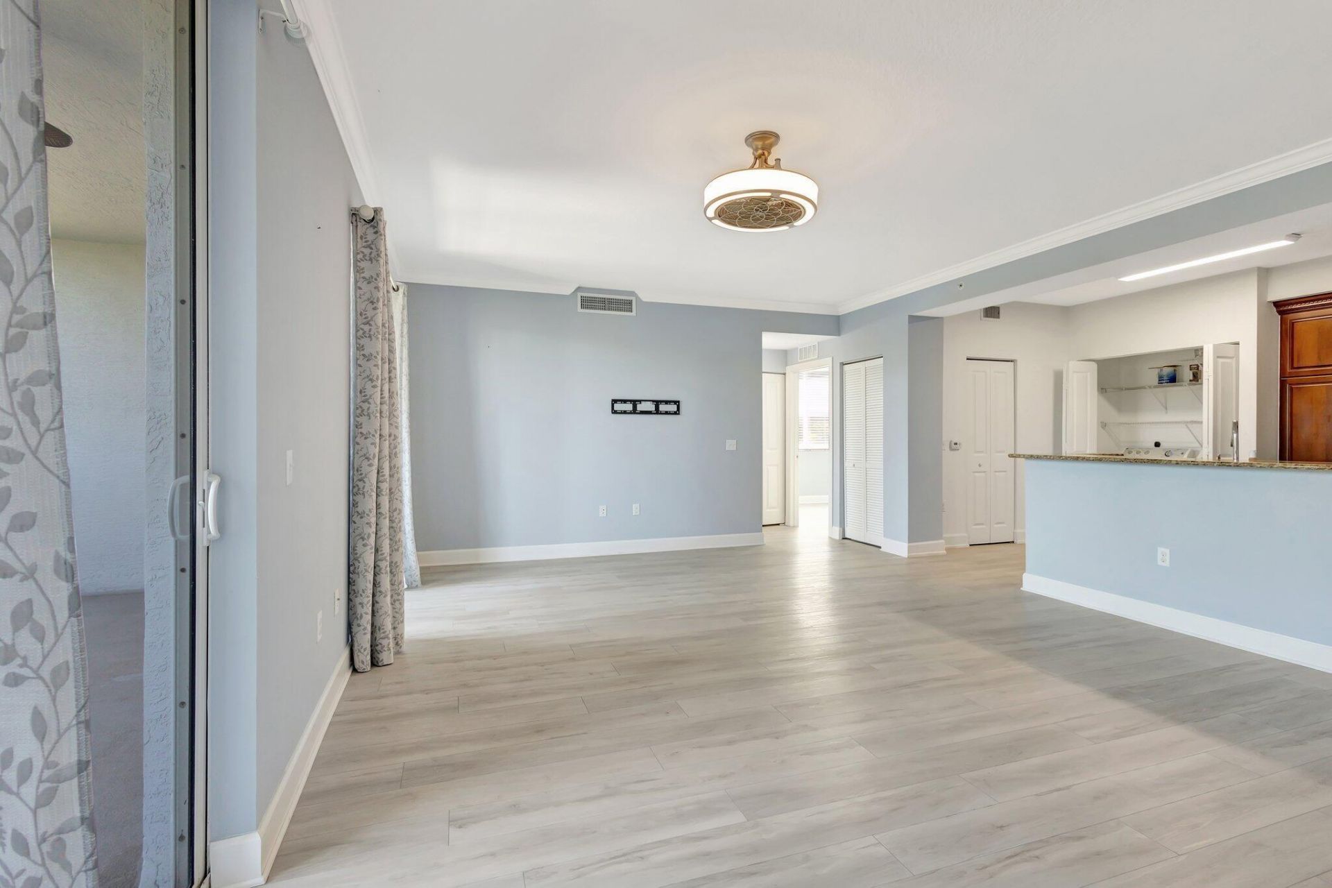 1690 Renaissance Commons Boulevard, Unit 1401, Boynton Beach, FL 33426 Photo