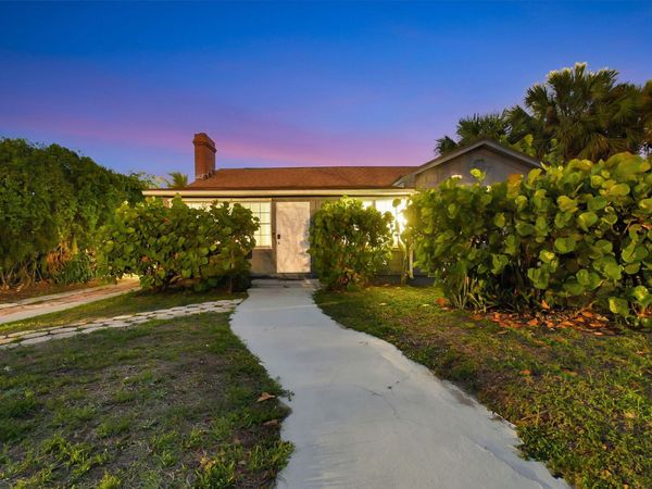 1123 Oak Street, West Palm Beach, FL 33405