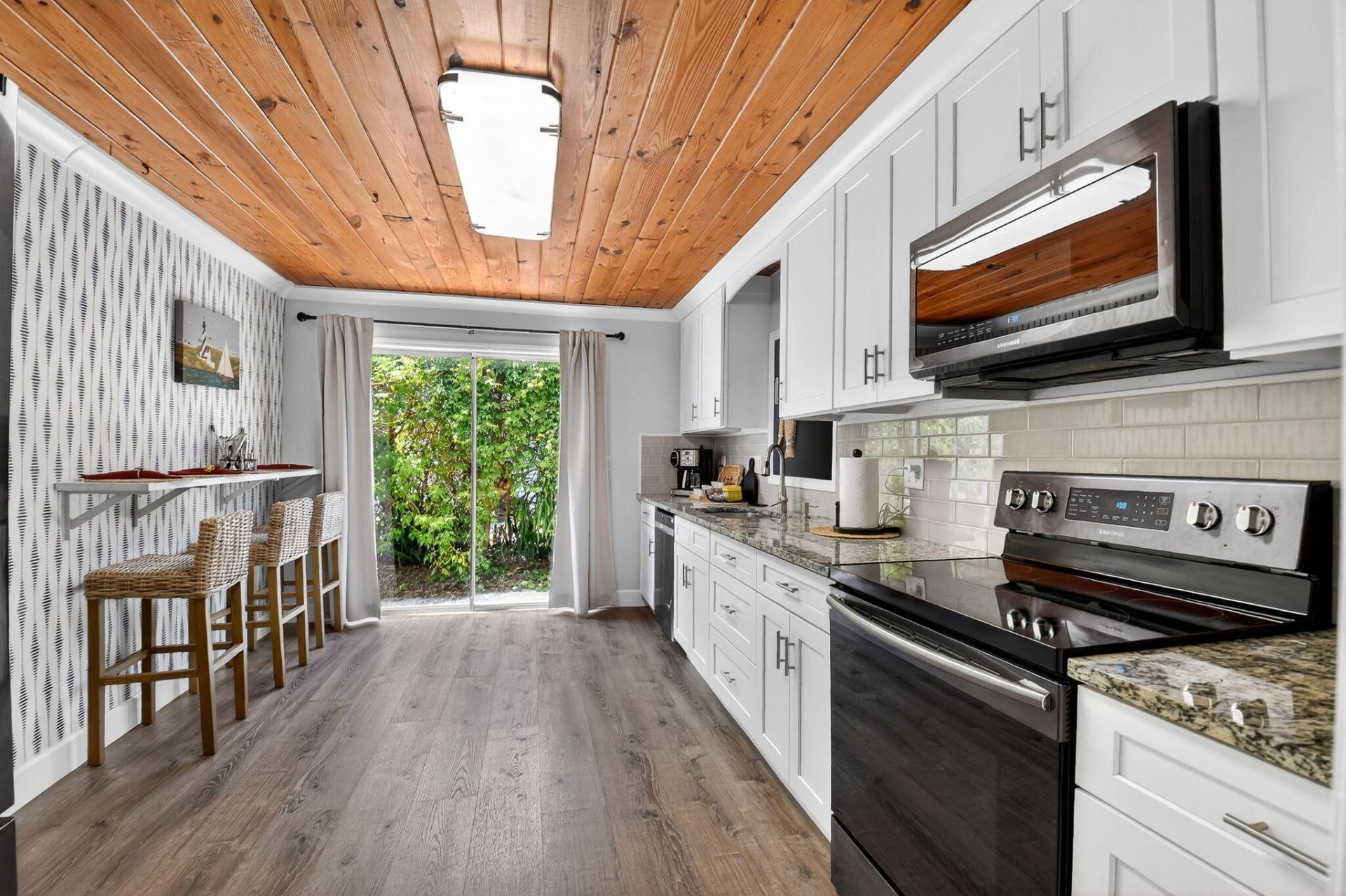 1123 Oak Street, West Palm Beach, FL 33405 Photo