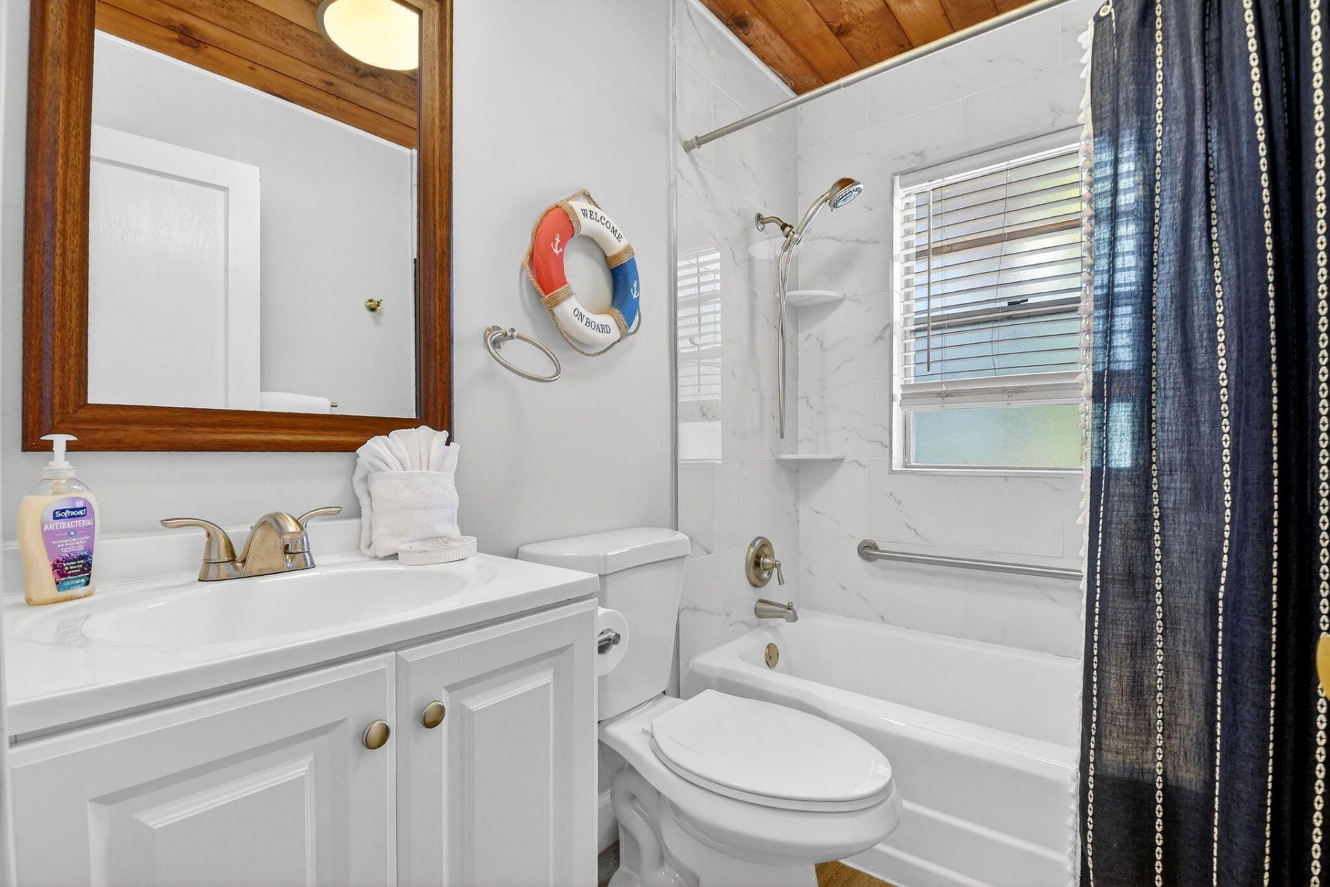 1123 Oak Street, West Palm Beach, FL 33405 Photo