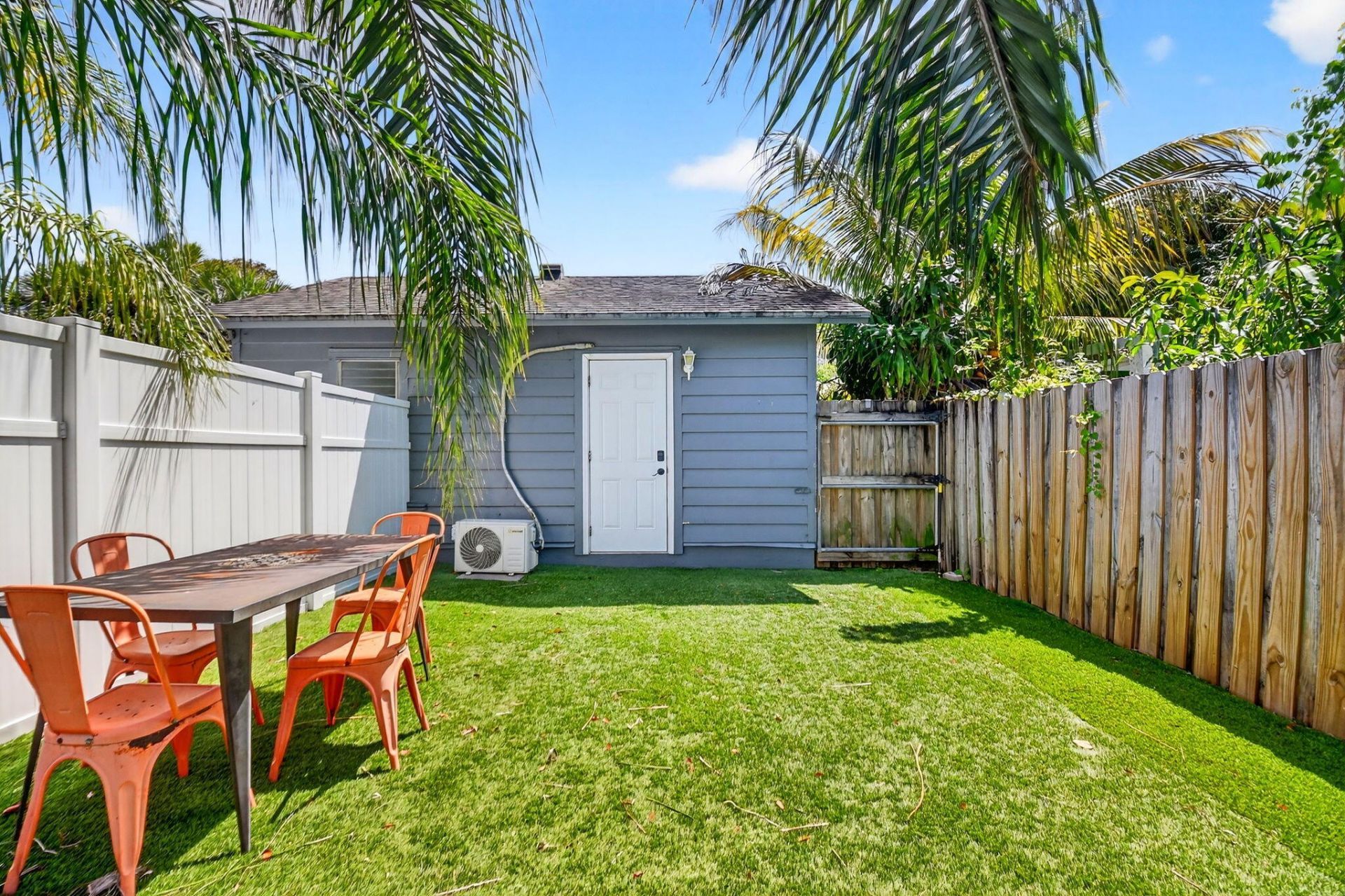 1123 Oak Street, West Palm Beach, FL 33405 Photo