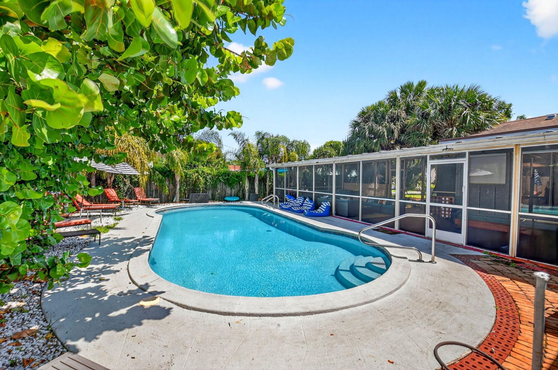 1123 Oak Street, West Palm Beach, FL 33405 Photo