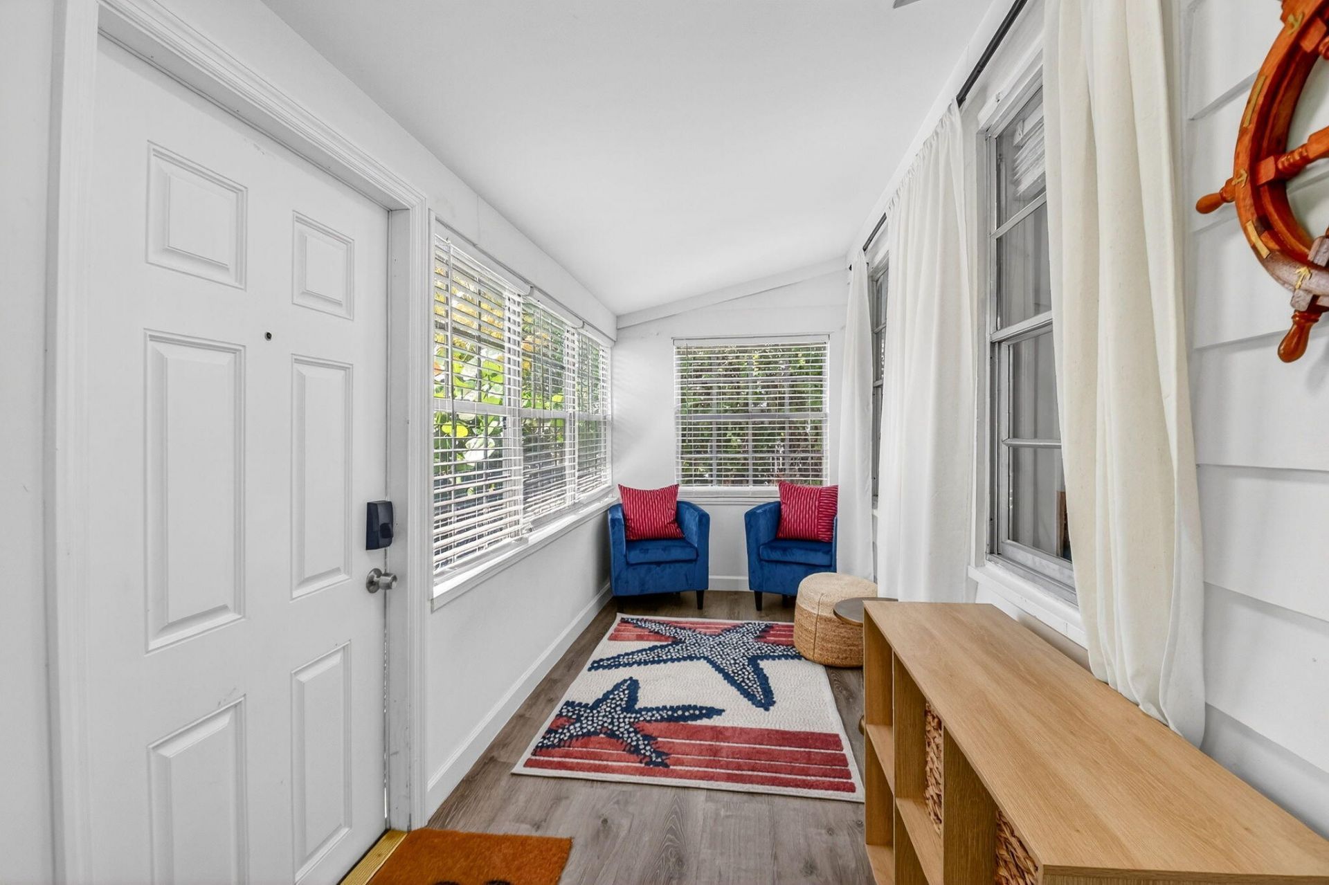 1123 Oak Street, West Palm Beach, FL 33405 Photo