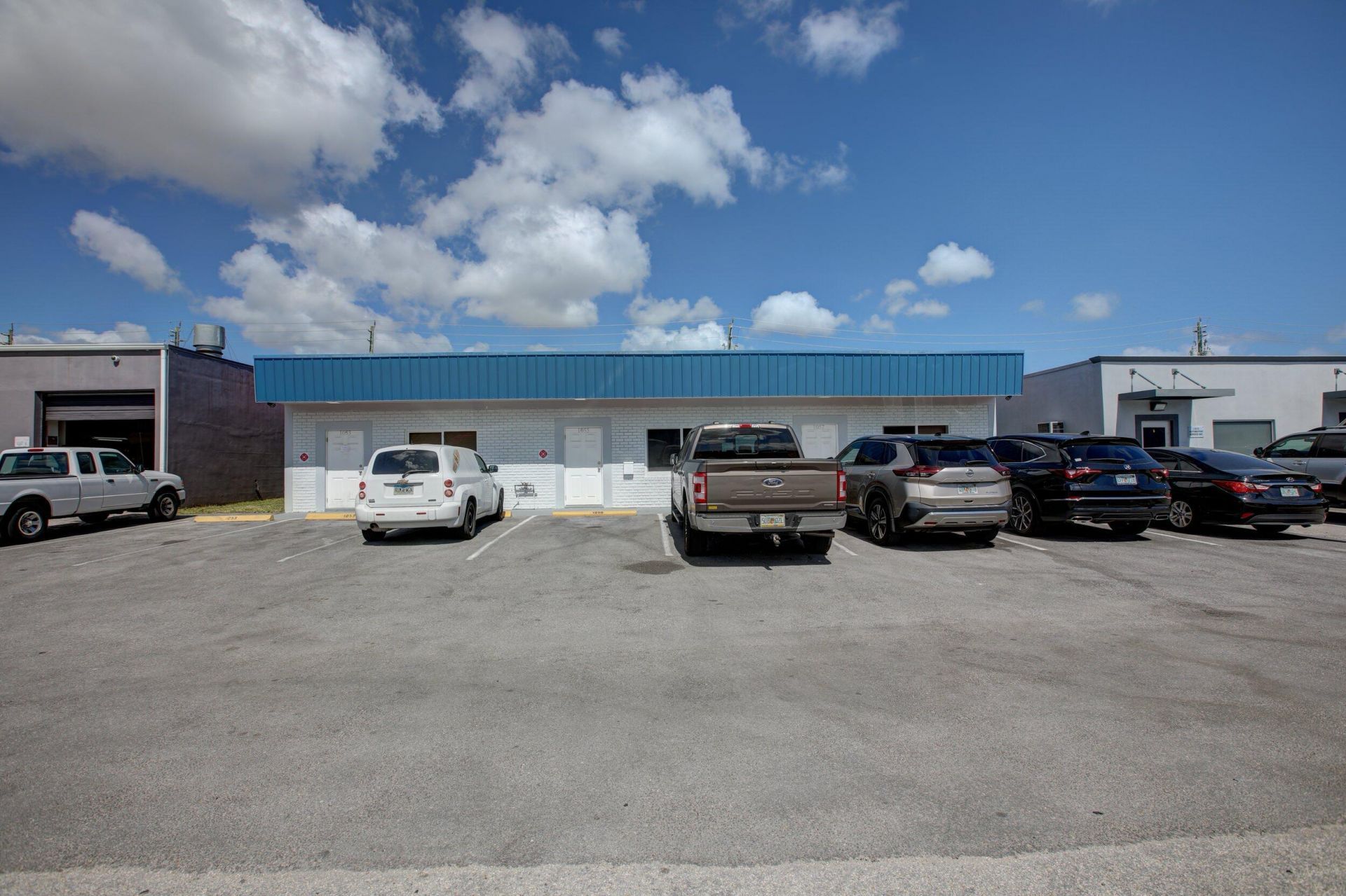1053 NE 43rd Street, Oakland Park, FL 33334 Photo