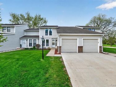 22747 Cranbrooke Drive, Novi, MI 48375