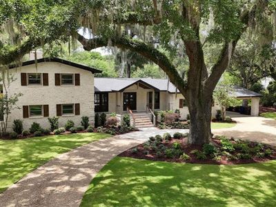 517 Pelzer Drive, Mount Pleasant, SC 29464