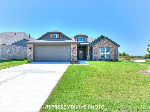 12501 N 134th East Avenue , Collinsville, OK 74021