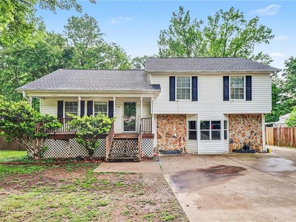 24 Amberidge Drive NW, Cartersville, GA 30121
