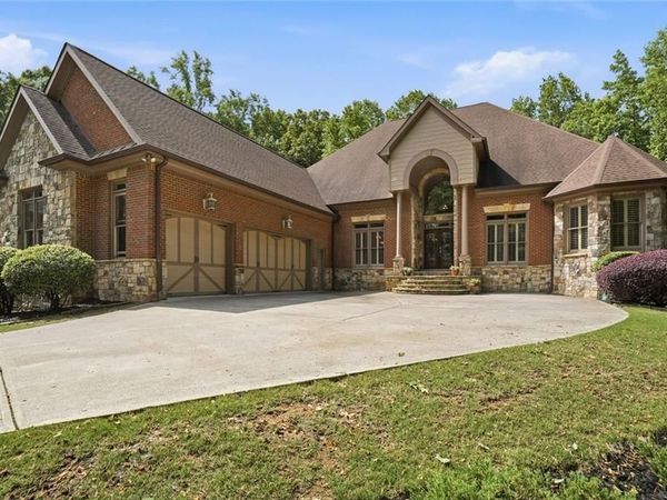 211 Arbor Green Run, Alpharetta, GA 30004