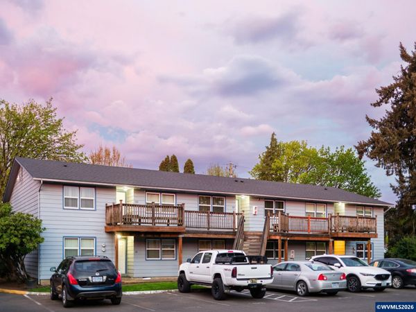 302 S Monmouth Av, Monmouth, OR 97361