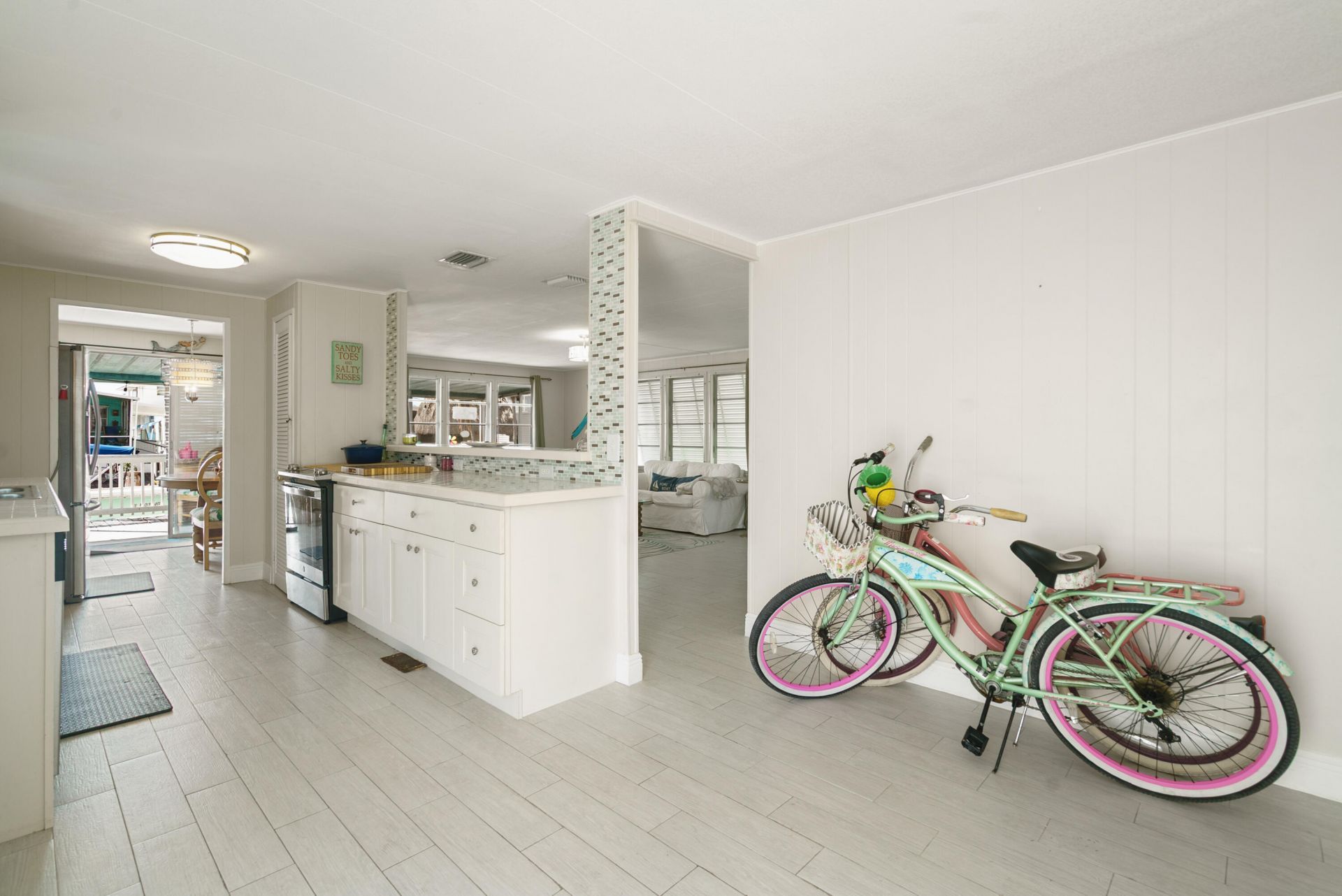 205 Humpty Dumpty Drive, Key Largo, FL 33037 Photo