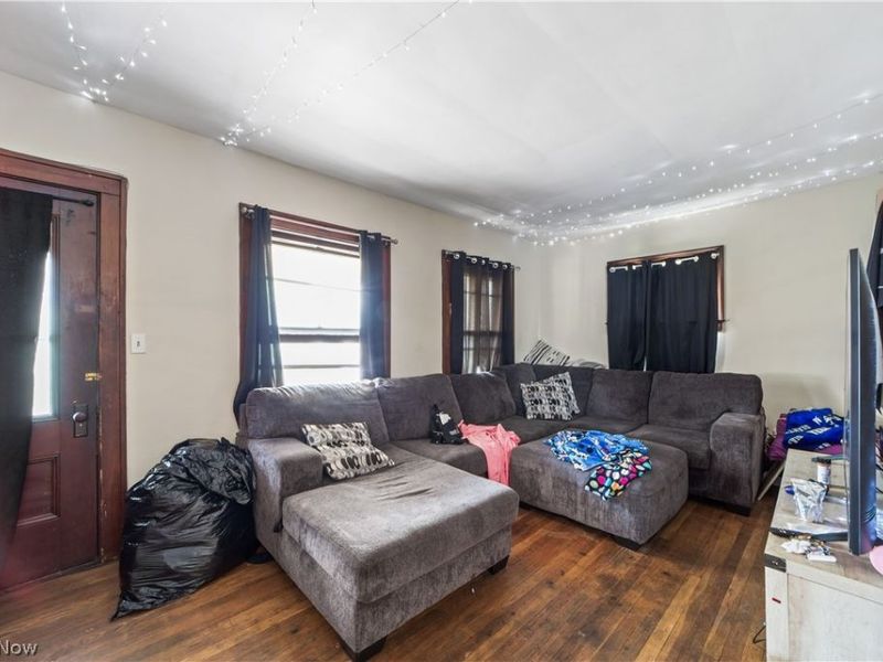 3732 Mack Court , Cleveland, OH 44109 Photo 13