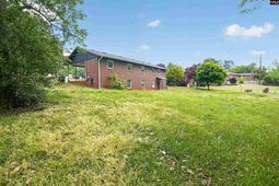 1008 Fairfield Drive photo 4