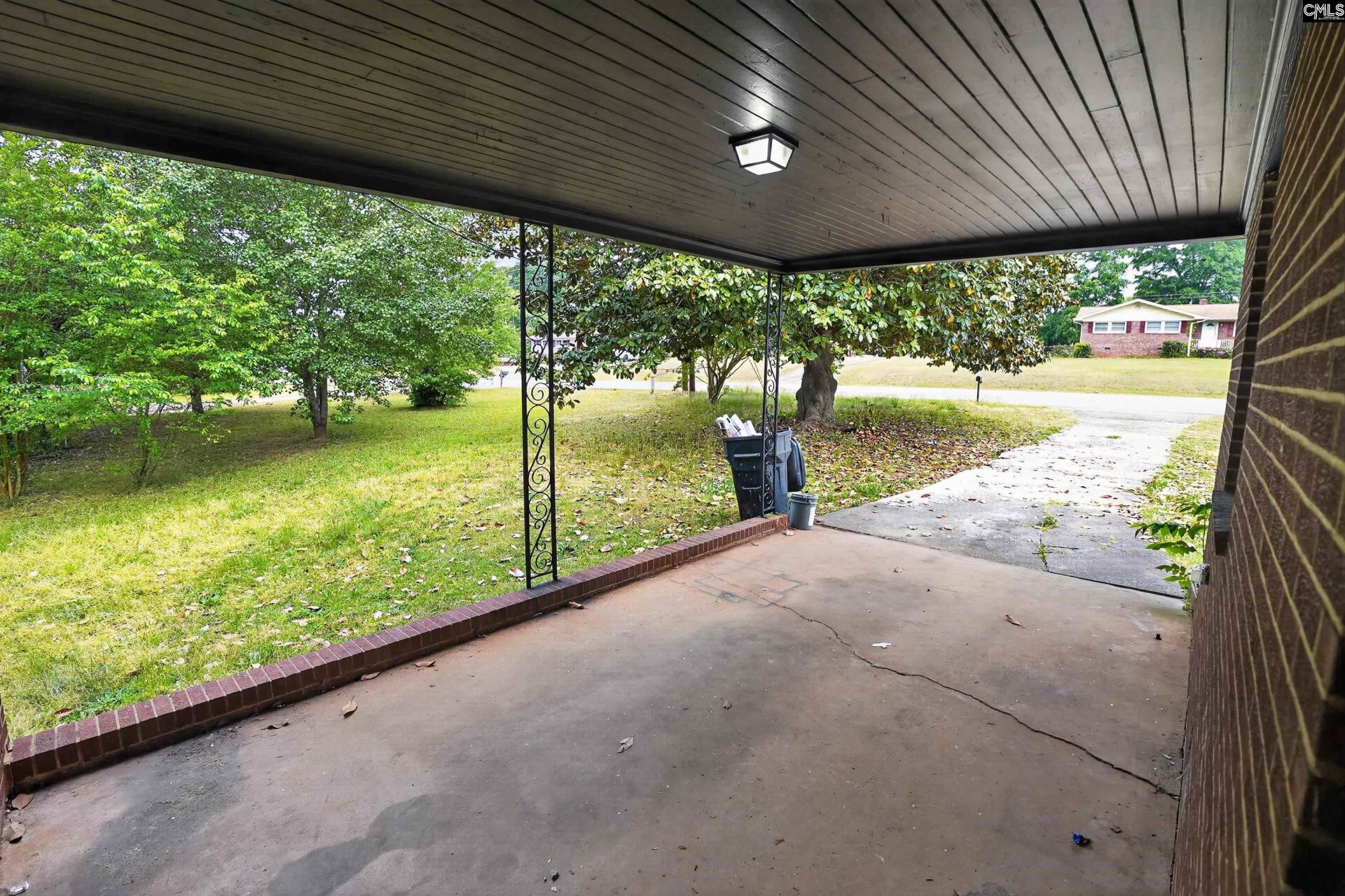 1008 Fairfield Drive Photo 4