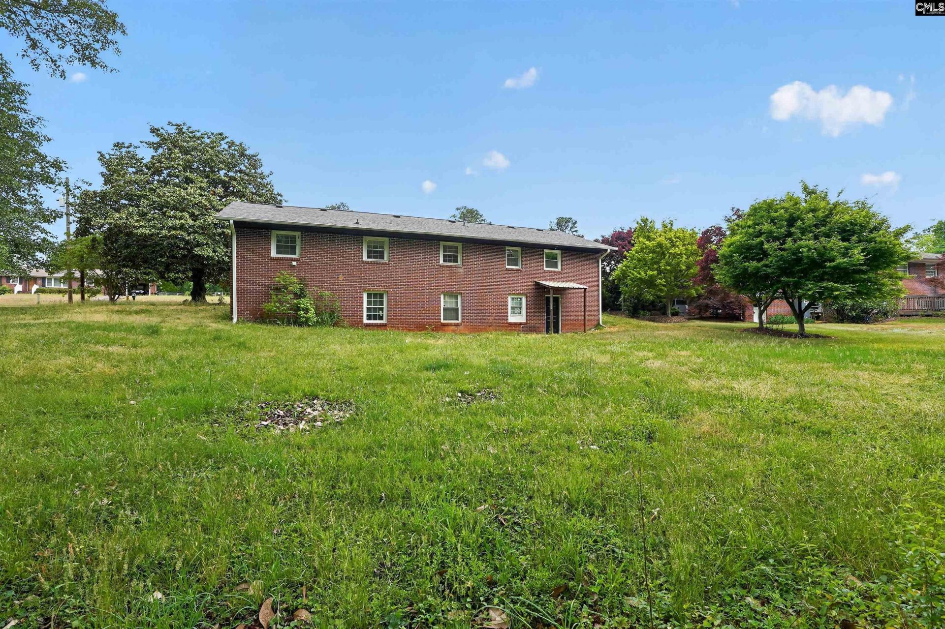 1008 Fairfield Drive Photo 6