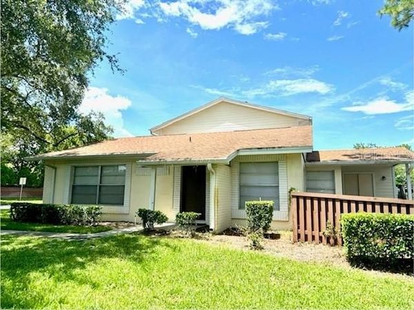 14607 PINE GLEN CIRCLE , LUTZ, FL 33559