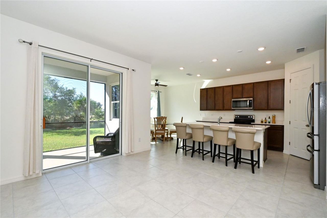 3551 74th Avenue Circle E, Sarasota, FL 34243 Photo