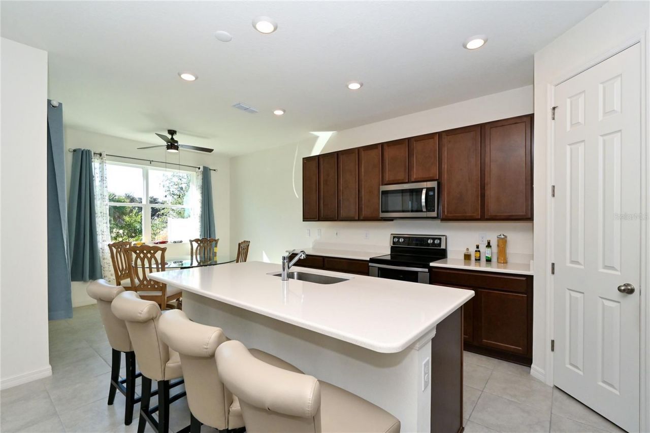 3551 74th Avenue Circle E, Sarasota, FL 34243 Photo