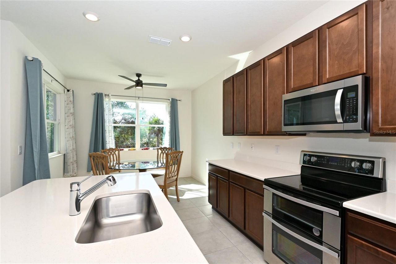 3551 74th Avenue Circle E, Sarasota, FL 34243 Photo