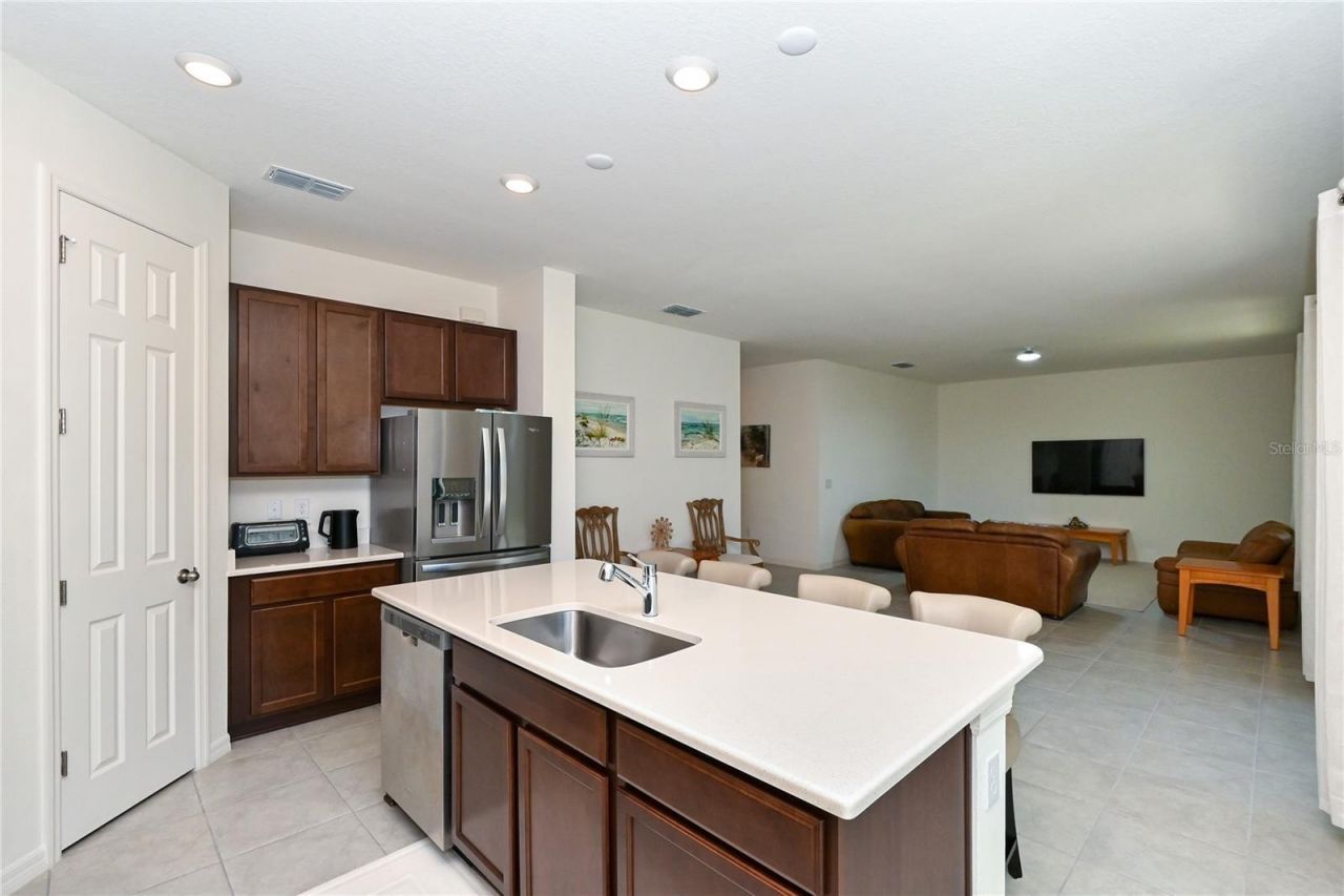 3551 74th Avenue Circle E, Sarasota, FL 34243 Photo