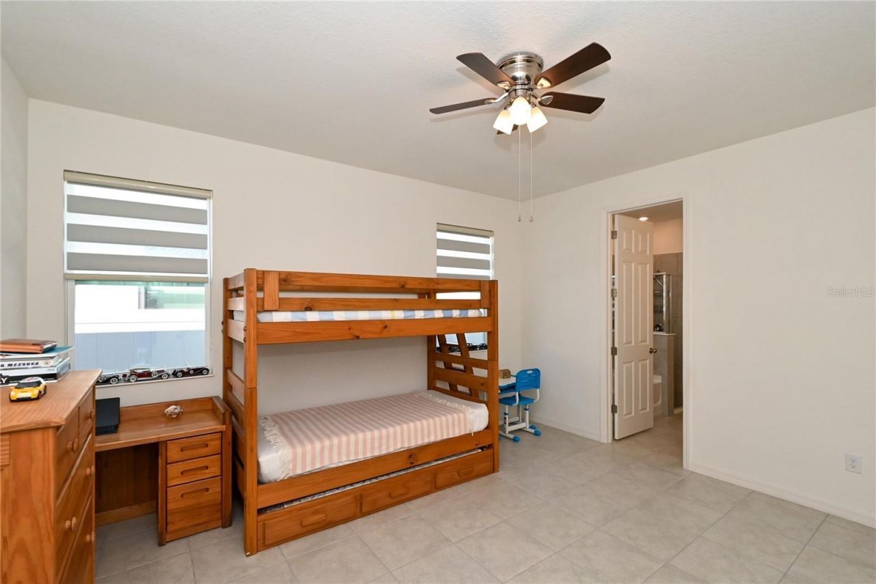3551 74th Avenue Circle E, Sarasota, FL 34243 Photo