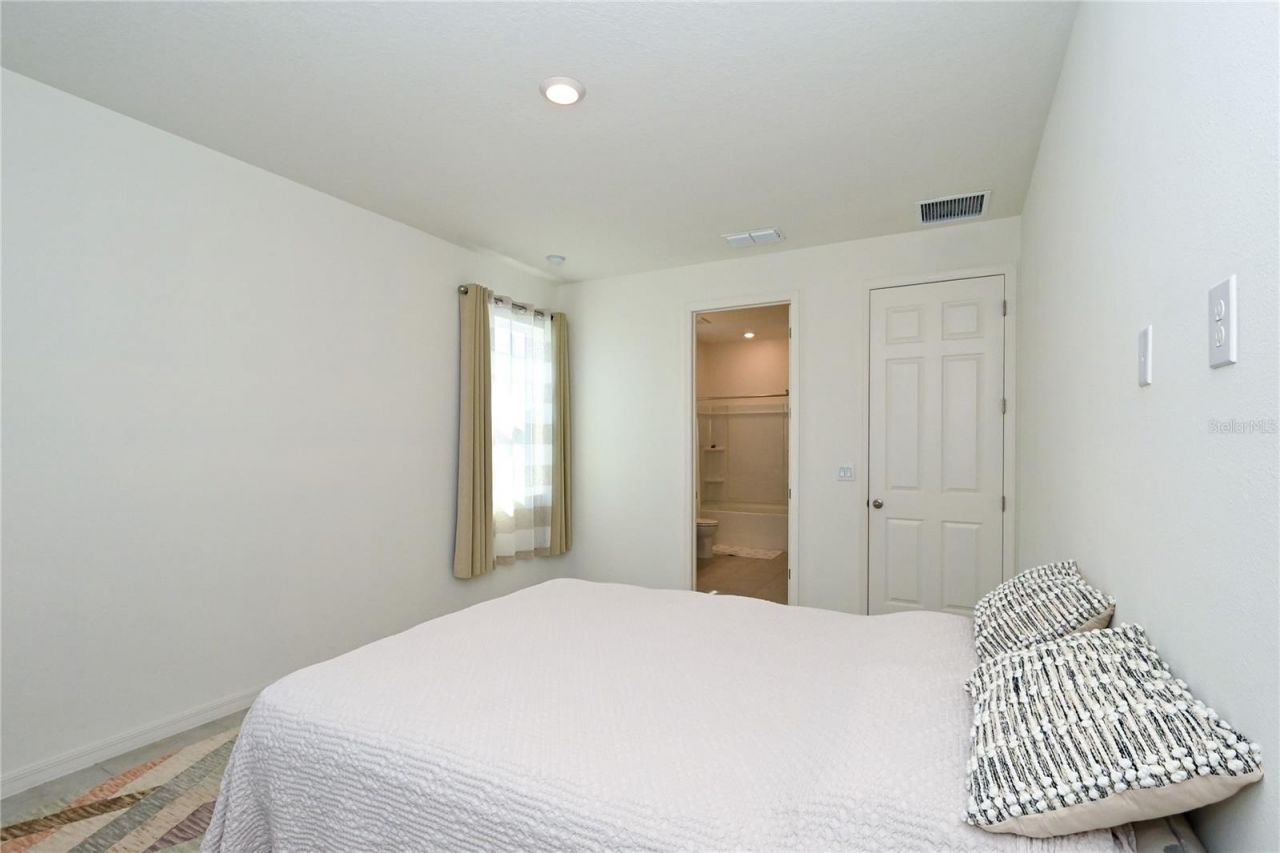 3551 74th Avenue Circle E, Sarasota, FL 34243 Photo