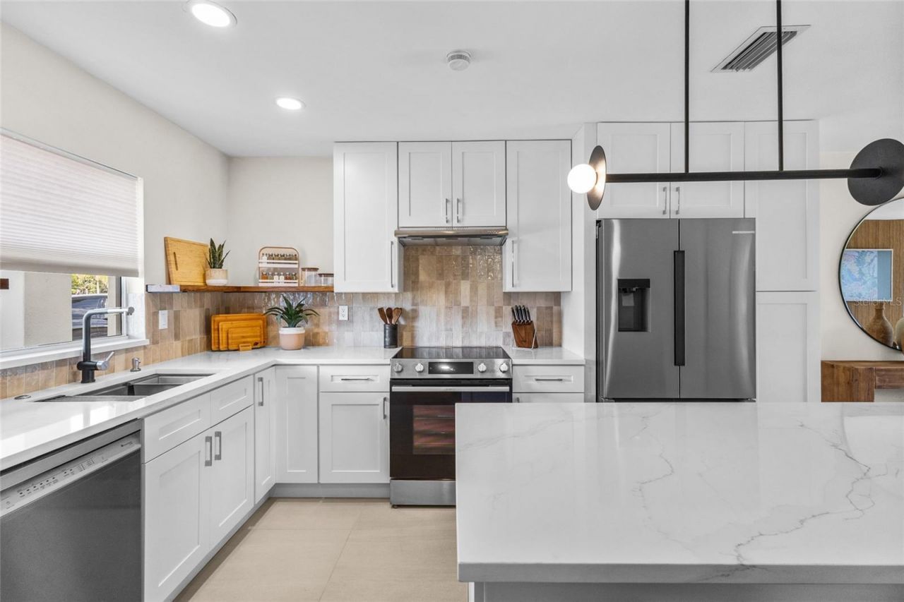 3330 Gulf Of Mexico Drive, Unit 107D, Longboat Key, FL 34228 Photo