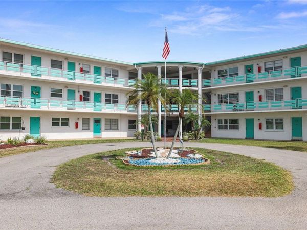 1900 59TH AVENUE N, Unit 209, ST PETERSBURG, FL 33714