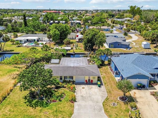 885 E 3RD STREET , ENGLEWOOD, FL 34223