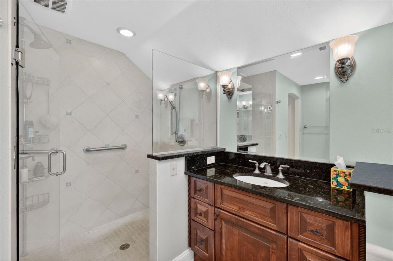 33746 Spring Drive, Leesburg, FL 34788 Photo