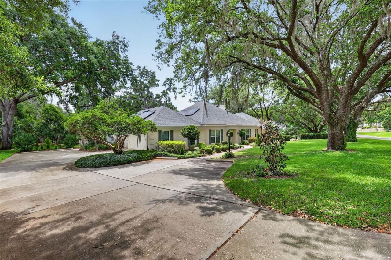 33746 Spring Drive, Leesburg, FL 34788 Photo