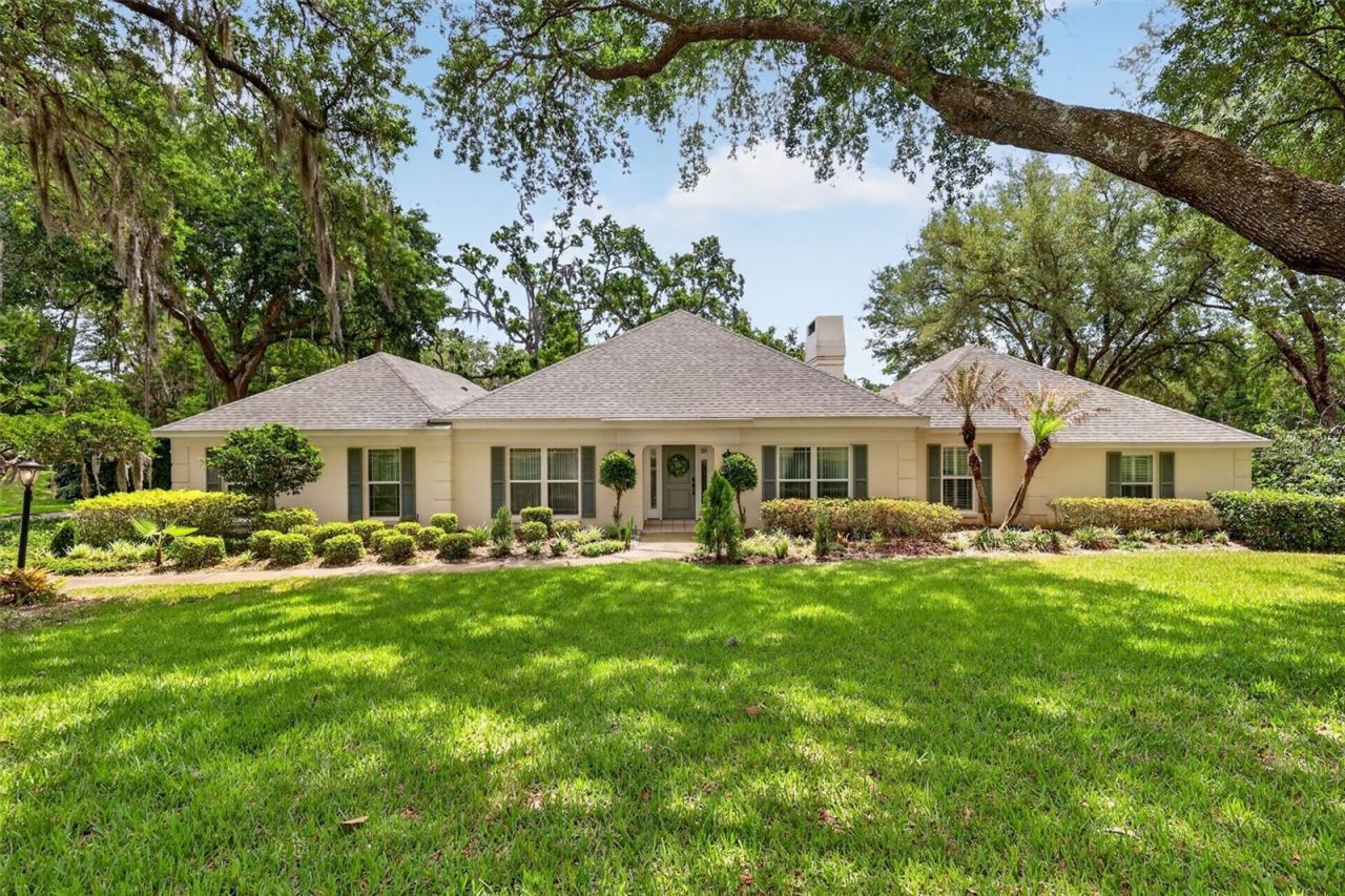 33746 Spring Drive, Leesburg, FL 34788 Photo
