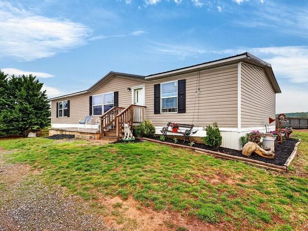 70 MIDDLE LANE RD, GROTTOES, VA 24441