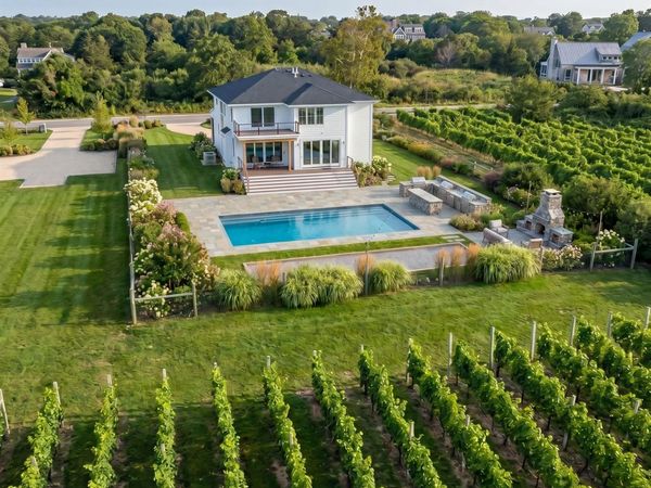 1135 Wildberry Lane , Southold, NY 11971