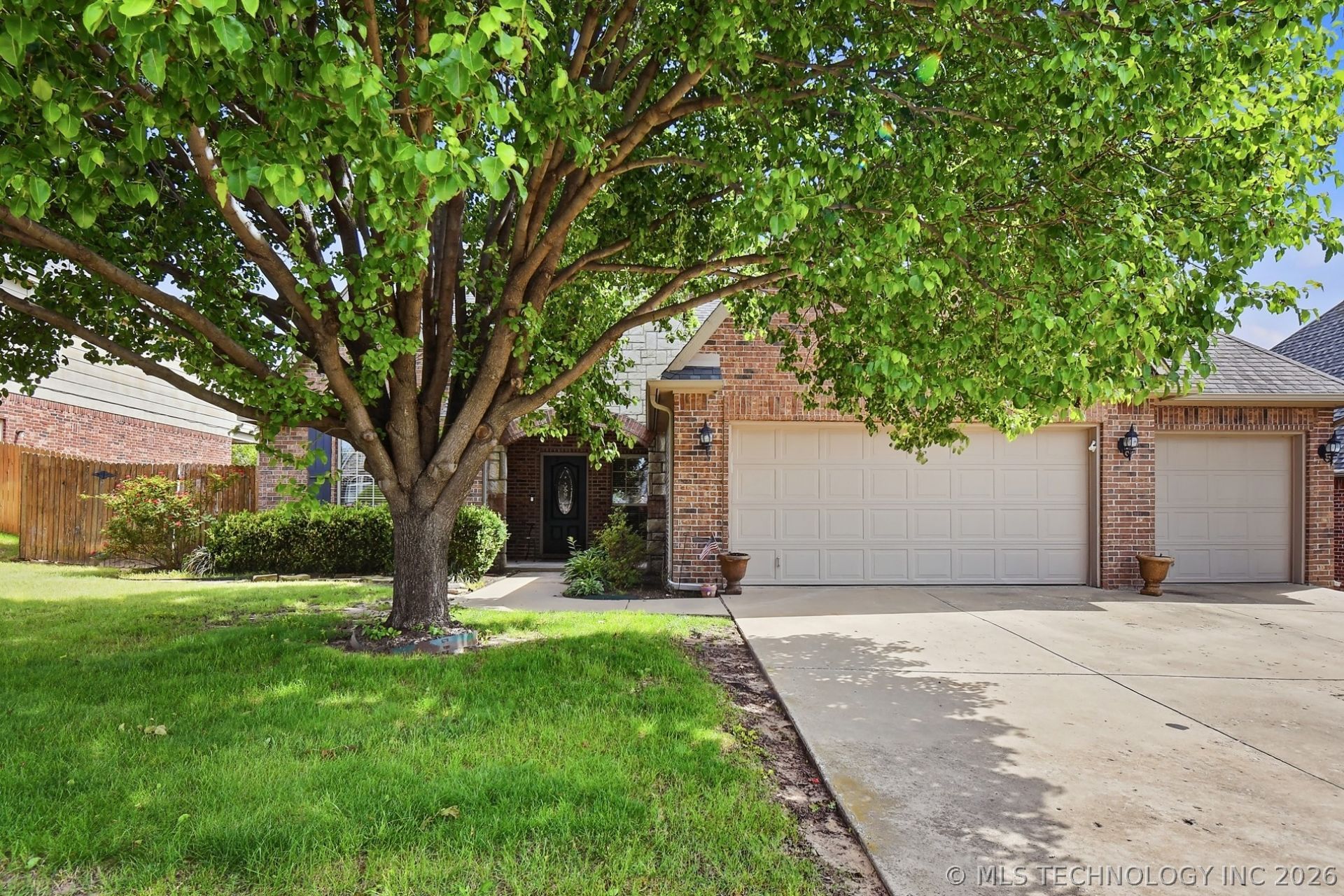 4103 W Roanoke Place, Broken Arrow, OK 74011 Main Photo