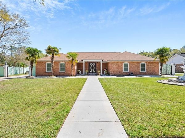 1255 Spring Valley Drive E, Mobile, AL 36693