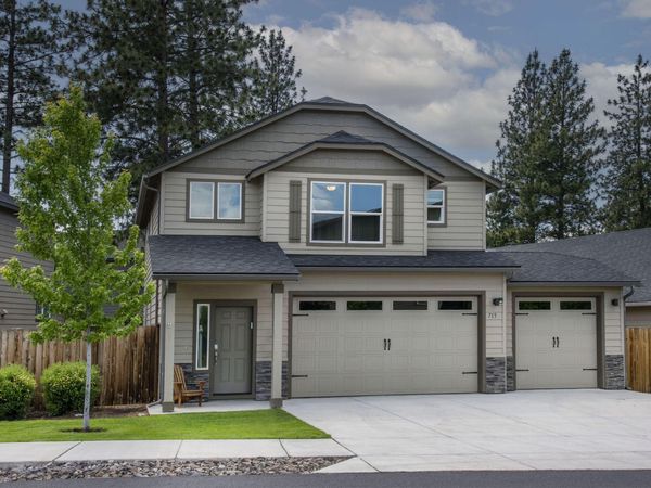 715 N Brooks Camp Road, Sisters, OR 97759