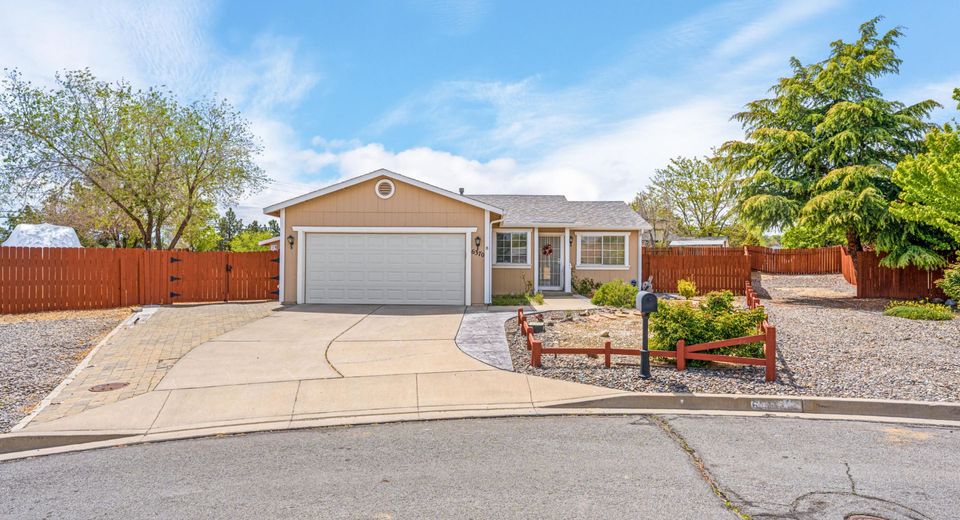 6370 Mono Court, Sun Valley, NV 89433 Photo