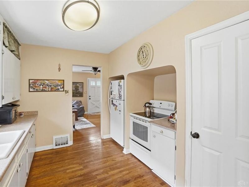 225 Cushing Avenue, Kettering, OH 45429 Photo 6