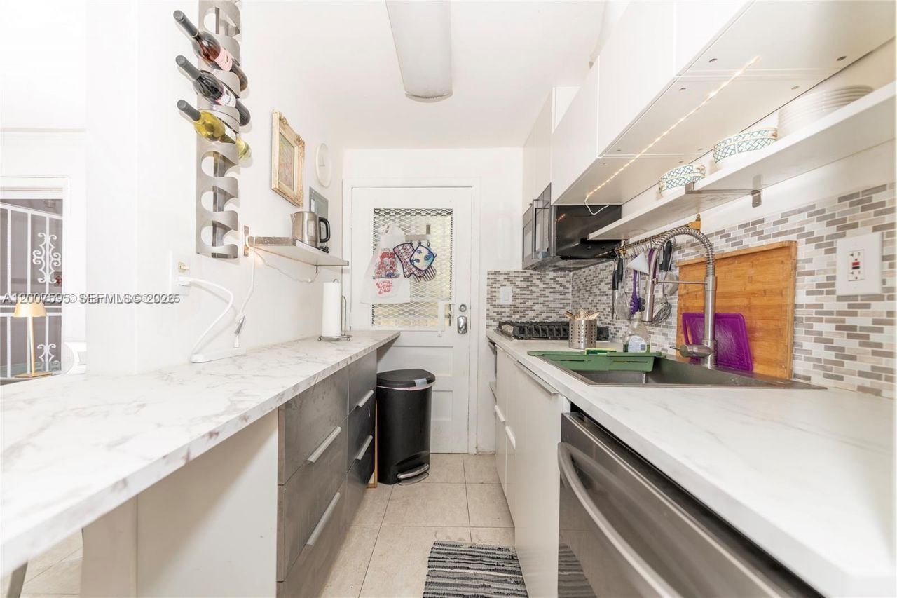 Please Call For Address, Unit 204, Miami Beach, FL 33139 Photo