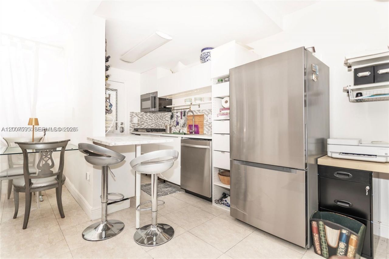 Please Call For Address, Unit 204, Miami Beach, FL 33139 Photo