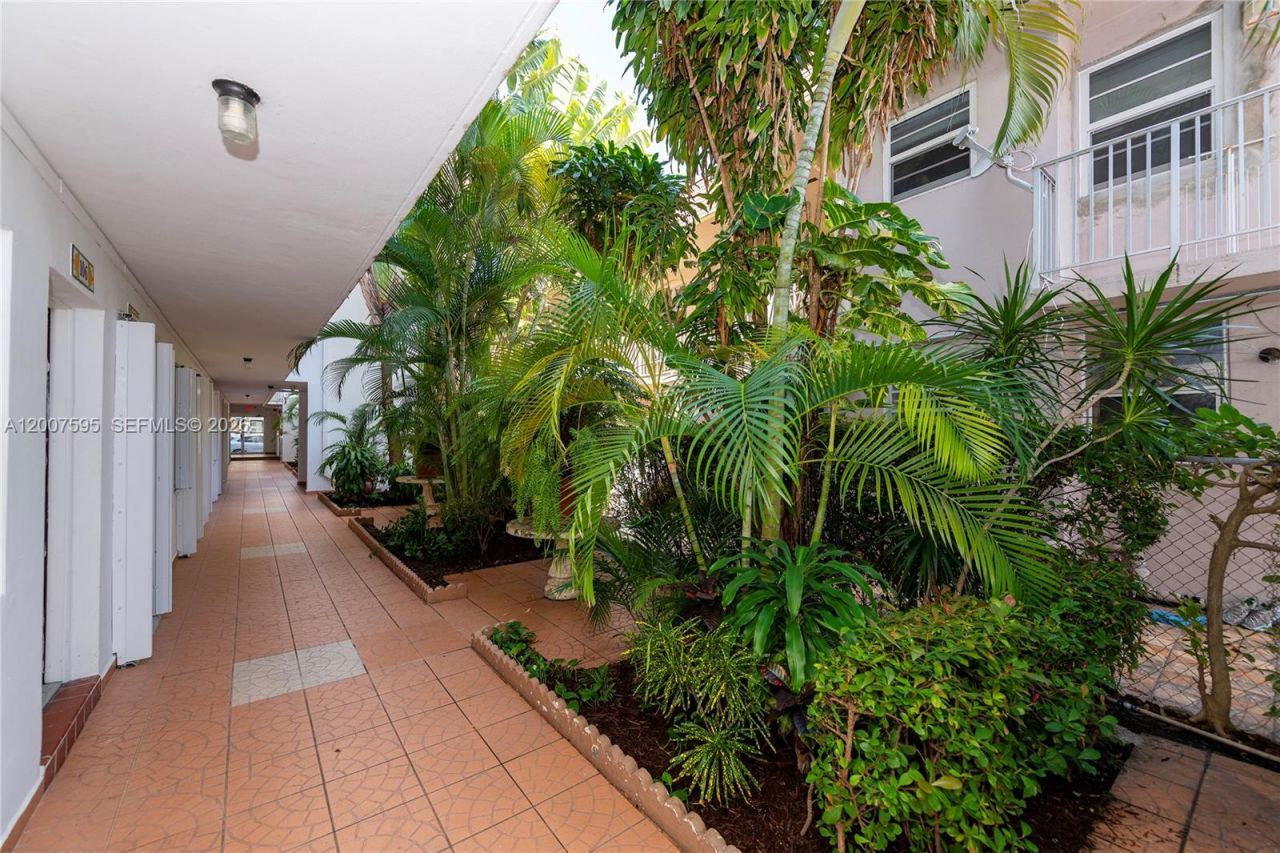 Please Call For Address, Unit 204, Miami Beach, FL 33139 Photo